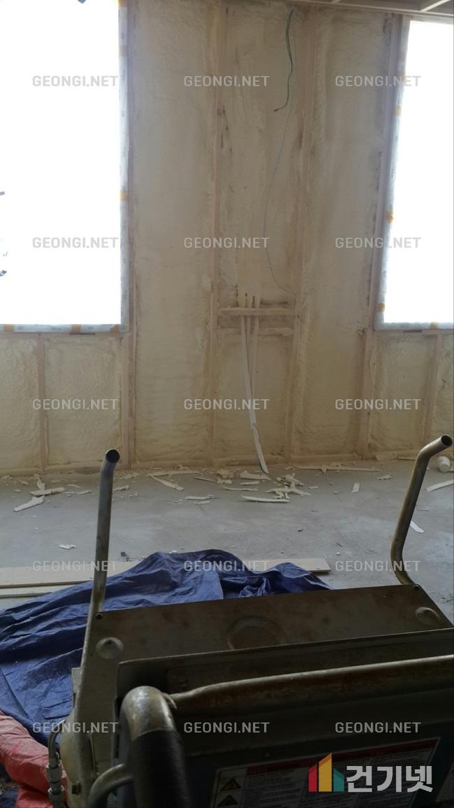 사상구 물류창고 단열공사, 연질우레탄폼으로 에너지 절감!