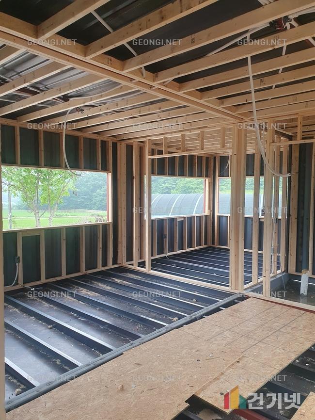 금산군 조립식 주택의 우레탄폼 단열공사, 에너지 효율 극대화!