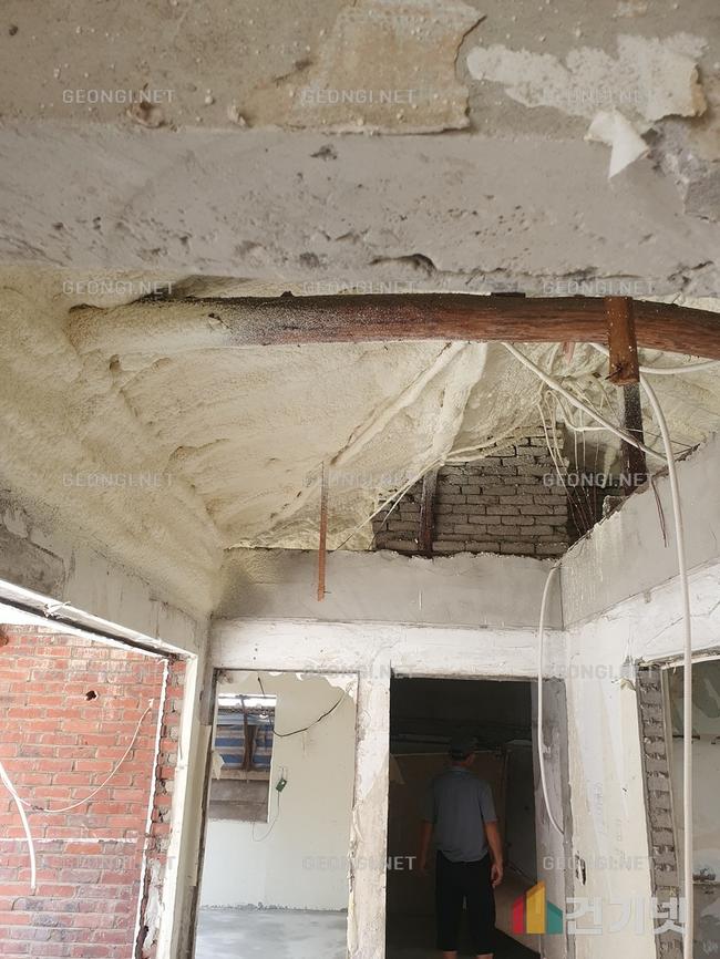 서울 컨테이너 하우스 단열, 경질 우레탄폼으로 에너지 효율 극대화!