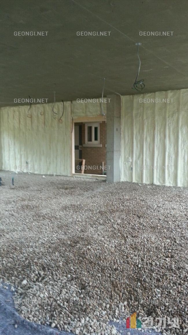 옥천군곡물창고의 에너지 효율 극대화, 우레탄폼 단열공사 전문업체 건기넷